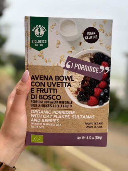 Avena con pasas y frutos del bosque